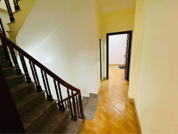 Bán nhà 30 m² xung quanh nhiều tiện ích tại Đường Lê Trực, Phường 1, Quận 6, Hồ Chí Minh